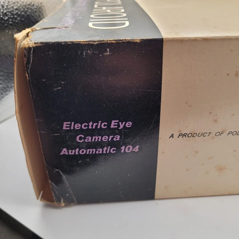 Vintage Polaroid Automatic 104 Land Camera with Original Box and Cover TD504740
